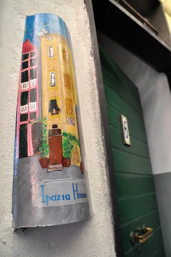 Ipazia House location